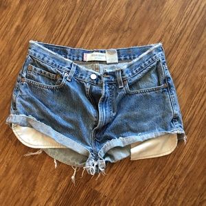 Levi Medium Wash Shorts